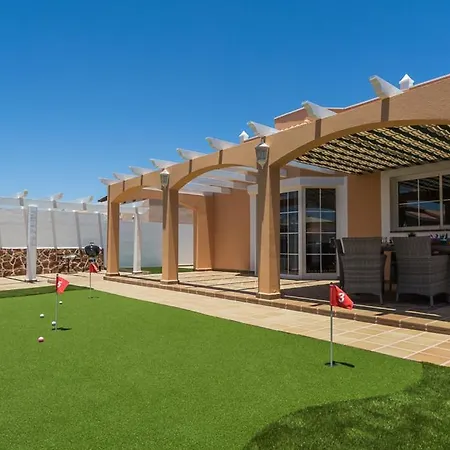Perfect For Family Holidays With Private Pool, Near And Golf- Ashley Vila