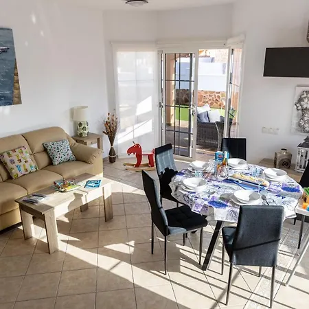 Vila Perfect For Family Holidays With Private Pool, Near And Golf- Ashley *