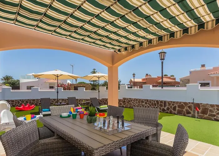 Perfect For Family Holidays With Private Pool, Near And Golf- Ashley * Costa de Antigua