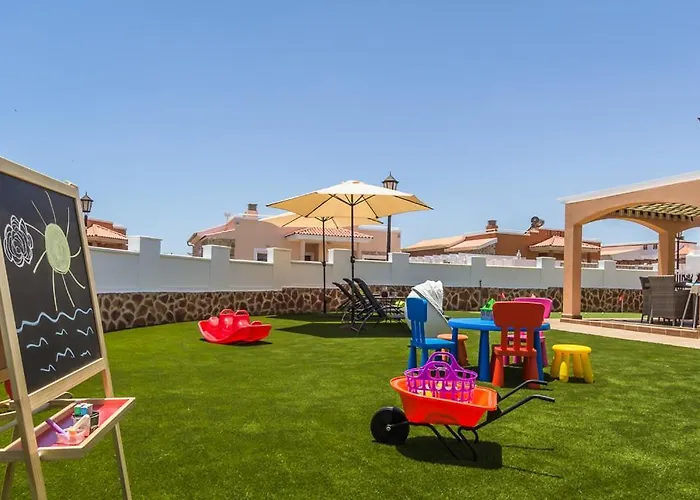 Perfect For Family Holidays With Private Pool, Near And Golf- Ashley * Costa de Antigua