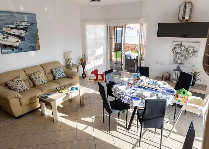 Villa Perfect For Family Holidays With Private Pool, Near And Golf- Ashley *